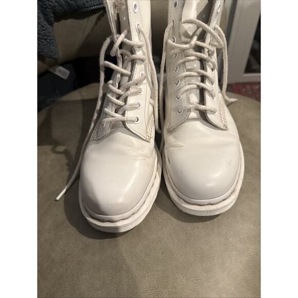 Dr. Martens 14357 Boots Men’s 8 Women’s 9 EU 41 White Smooth Leather Eye Lace UK main image 13